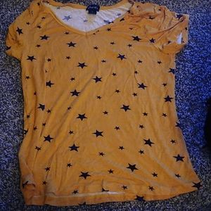 Lose fitting t-shirt